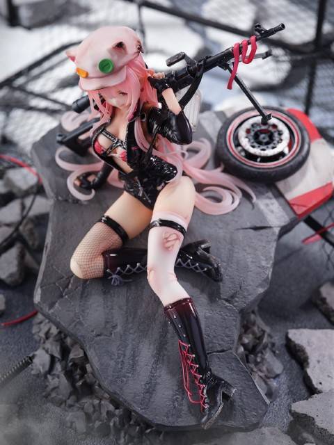 渋谷スクランブルフィギュア UKM-2000 疾風迅雷 -重傷 Ver.- 「ドールズフロントライン」 1/7スケール