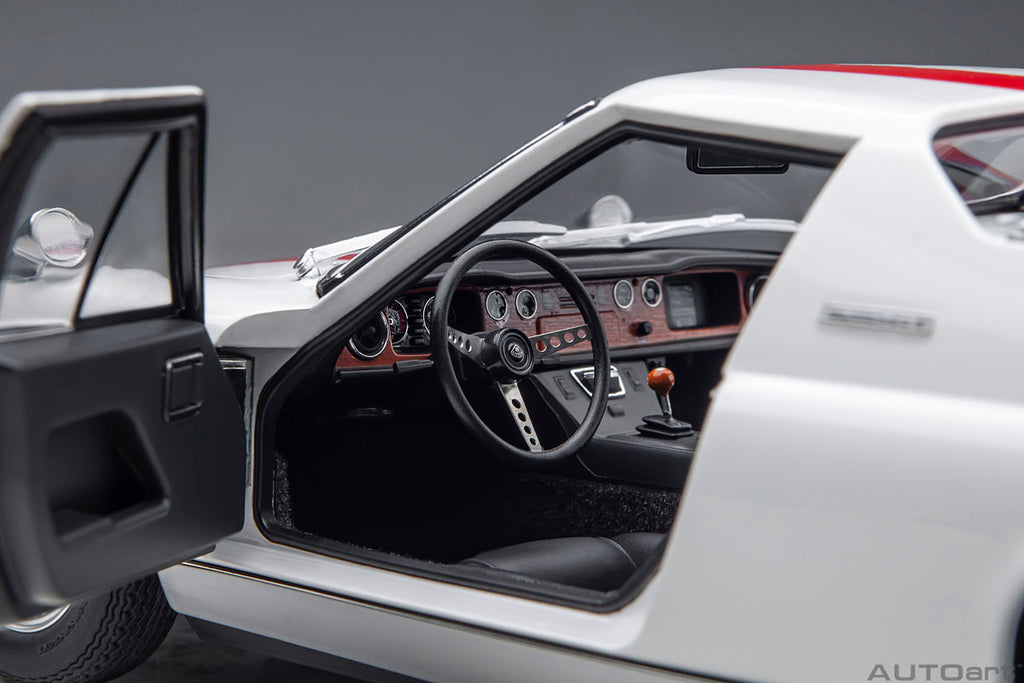 オートアート ロータス ヨーロッパ スペシャル 「サーキットの狼 / 風吹裕矢」 1/18スケール