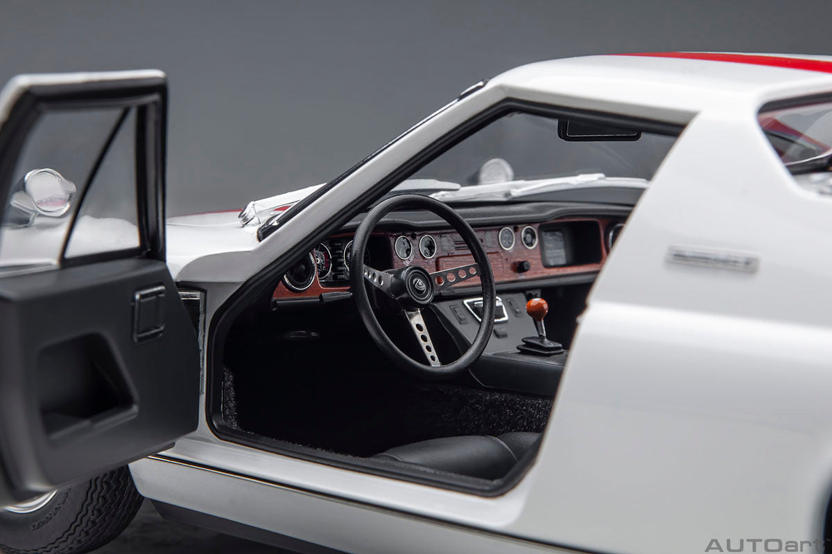 オートアート ロータス ヨーロッパ スペシャル 「サーキットの狼 / 風吹裕矢」 1/18スケール