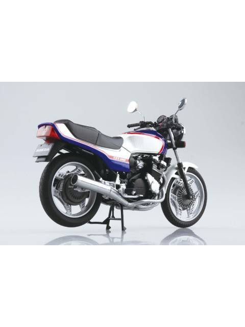 アオシマ Honda CBX400F パール/キャンディブルー