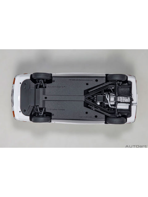 オートアート ロータス ヨーロッパ スペシャル 「サーキットの狼 / 風吹裕矢」 1/18スケール