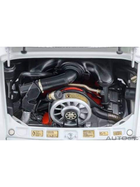 オートアート 1/18 ポルシェ 911 カレラ 2.7 RS (サーキットの狼/早瀬 佐近)