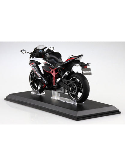 1/12 完成品バイク KAWASAKI Ninja ZX-25R メタリックスパークブラック×パールフラットスターダストホワイト