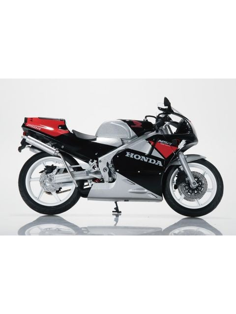 1/12 完成品バイク Honda NSR250R '89 ブラック×シードシルバーメタリック