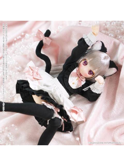 Azone Karaful Dreamin' / Mebae ~Dreaming Cat~ (Moon ver.)