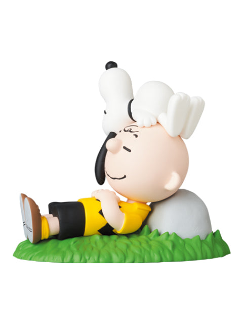 メディコムトイ UDF NAPPING CHARLIE BROWN ＆ SNOOPY 「PEANUTS SERIES 13」