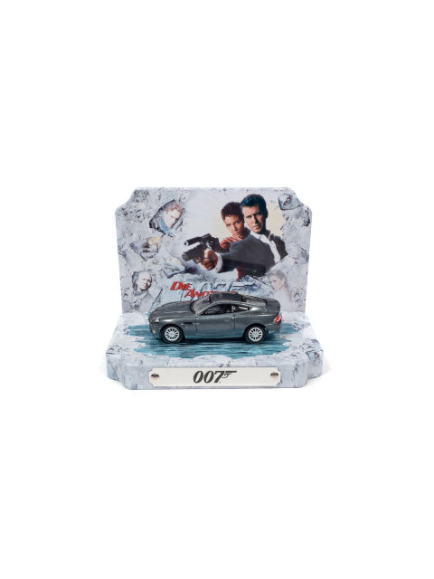 JOHNNY LIGHTNING 1/64 アストン マーティン ヴァンキッシュ 「007 ダイ・アナザー・デイ」 ティンジオラマ 【JLDR016B】