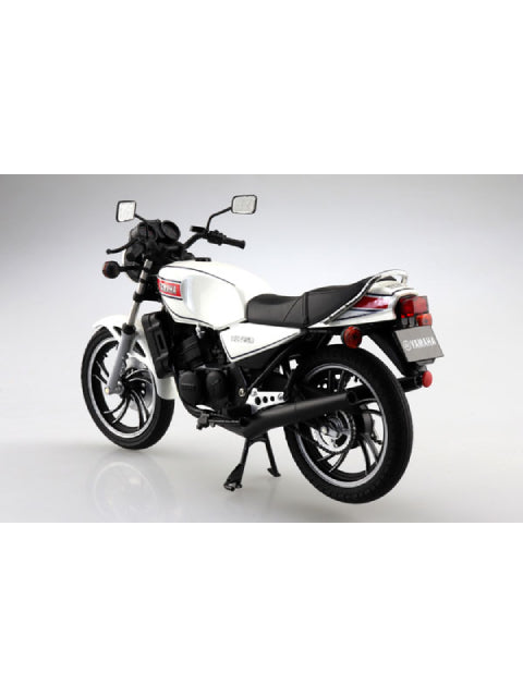 1/12 完成品バイク Yamaha RZ250 ニューパールホワイト