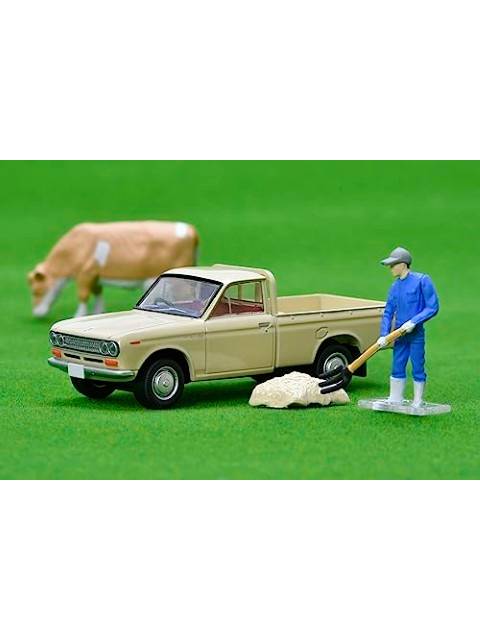 トミカリミテッドヴィンテージ LV-195d ダットサン 1300 トラック(薄茶)フィギュア付