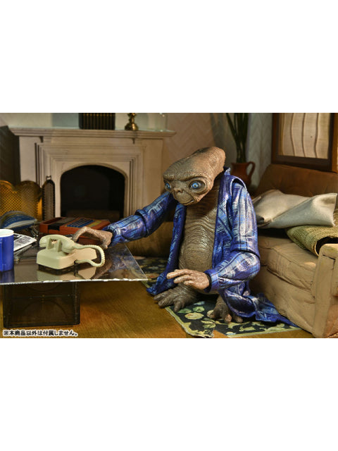 ネカ E.T. テレパシー ver 「イーティー」 40th アニバーサリー アルティメット アクションフィギュア